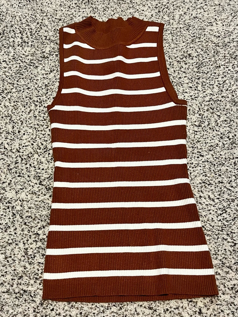 Zesica Striped Sleeveless Tank Top in Brown and White - women’s size small
